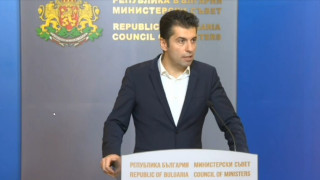 Всички погледи в Петков. Какво ще каже в Северна Македония