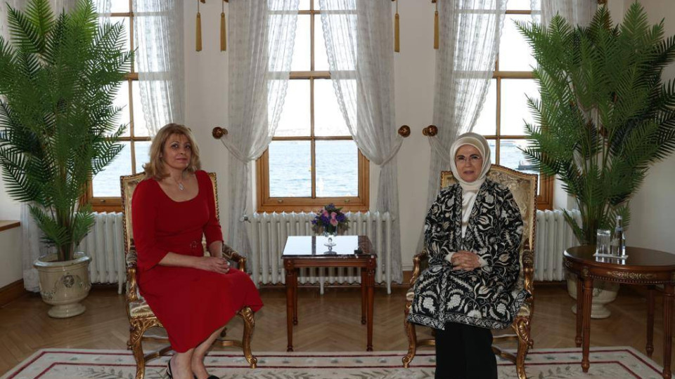 Десислава Радева се срещна със съпругата на Ердоган | StandartNews.com
