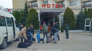 Цялата държавна машина върху хотелиерите, проверяват ги за бежанците