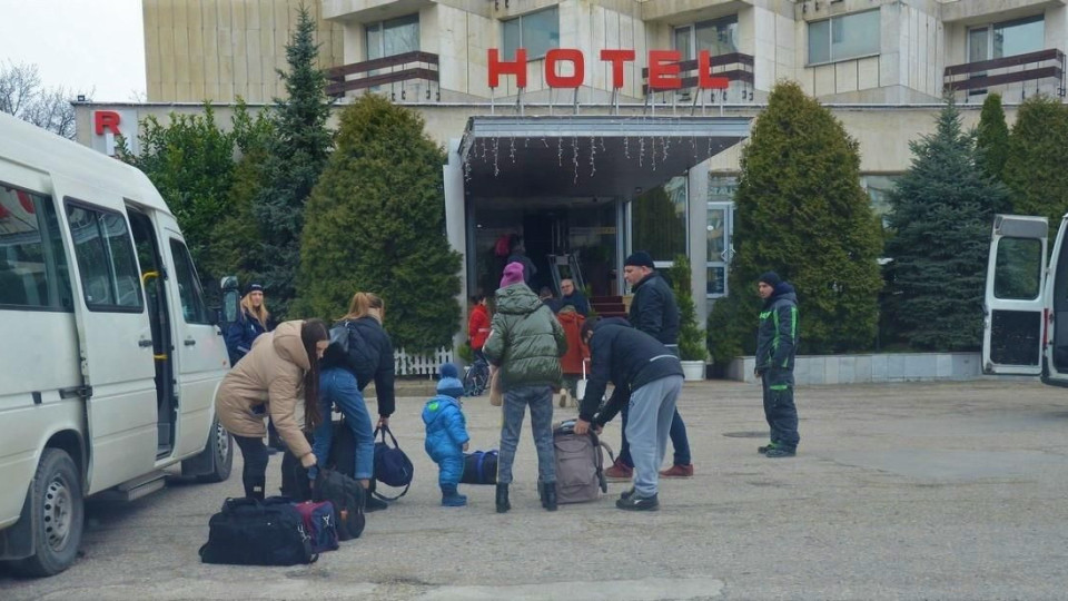 Цялата държавна машина върху хотелиерите, проверяват ги за бежанците | StandartNews.com