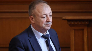 Депутат на Слави нападна Христо Иванов за думите "г-н началник"
