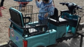 Зов за помощ: Откраднаха триколката на болно дете, бащата няма пари за нова