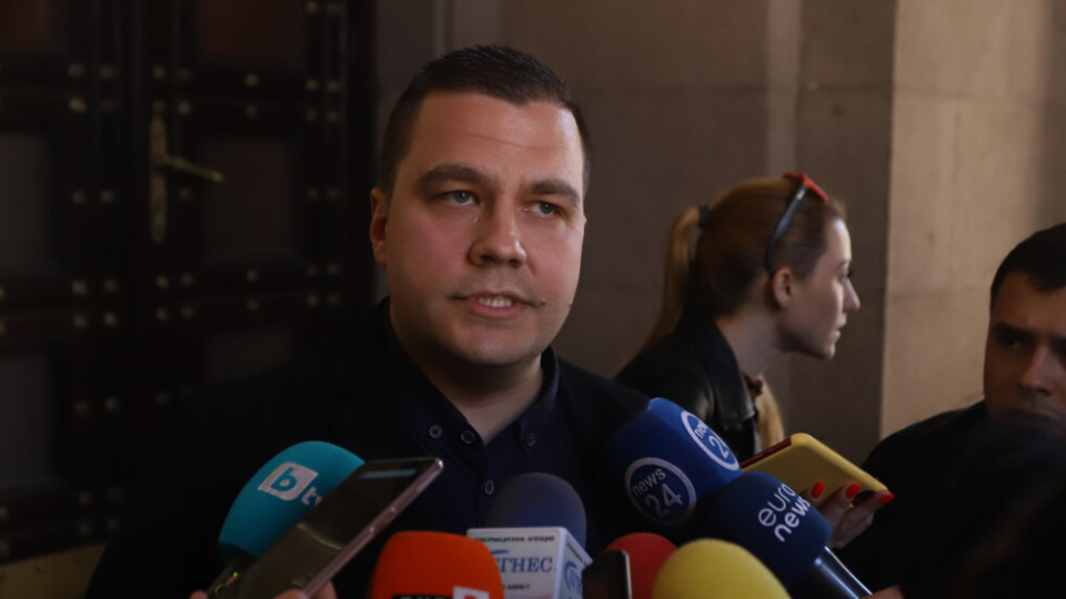 Слави реши как ще гласуват депутатите му за оръжията за Украйна | StandartNews.com