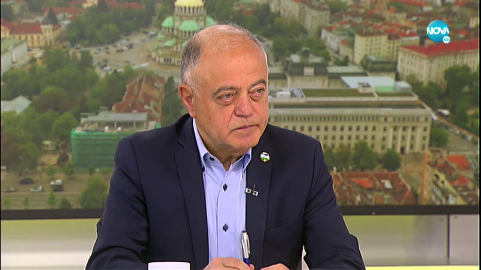 Атанас Атанасов каза ще оцелее ли правителството | StandartNews.com