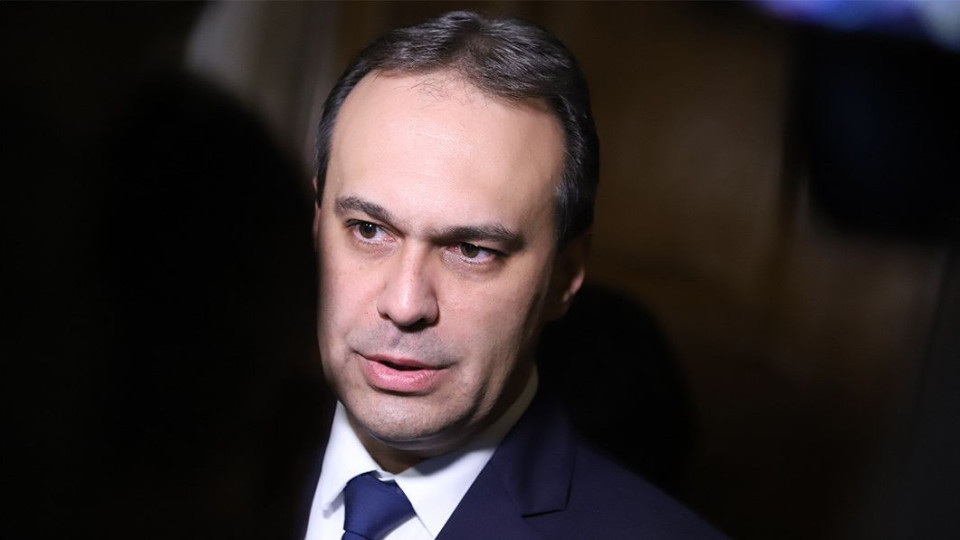 Военният министър предпазлив за помощта за Украйна, има много начини | StandartNews.com
