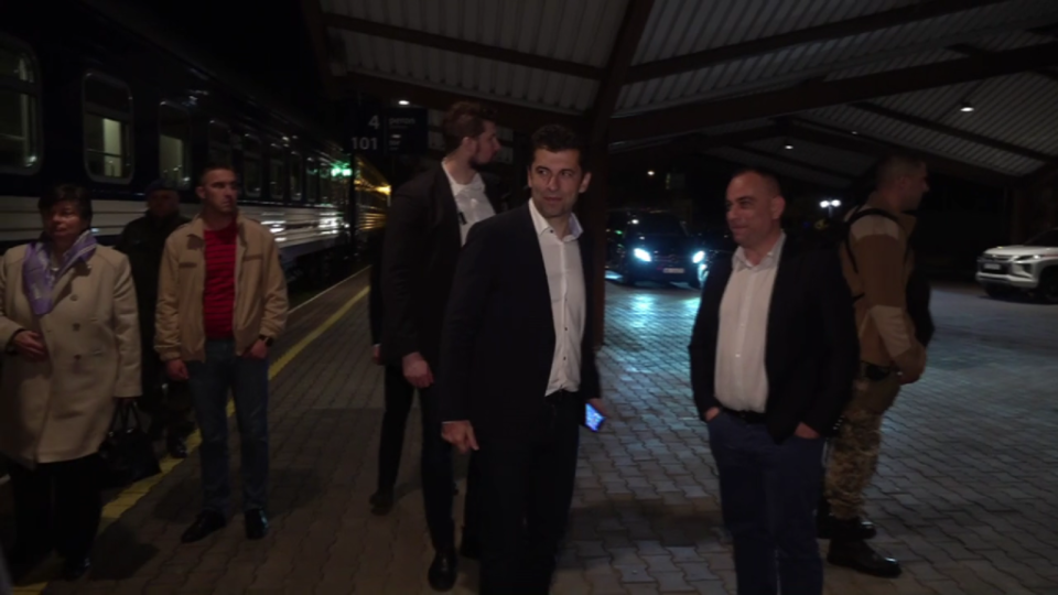 Влакът с Петков потеглил от Киев със загасени лампи. Разказ на участник | StandartNews.com