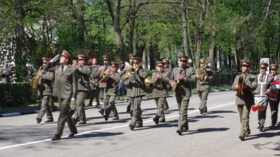 Казанлък отбелязва 6 май с празничен концерт в Розариума | StandartNews.com