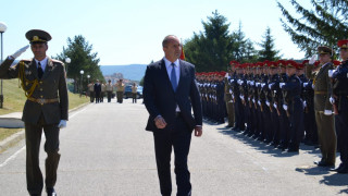 Радев с остра критика към политиците за войната и Украйна