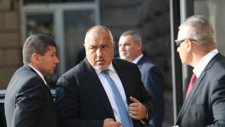 Борисов прободе политическия змей. Реч за дробчета с тлъсто