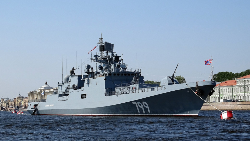 Украинците ликуват! Втори важен руски боен кораб в пламъци | StandartNews.com