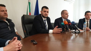 Министър Караджов успокои бизнеса в Пловдив. Вече не искат оставката му