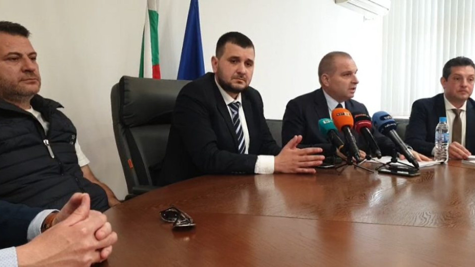 Министър Караджов успокои бизнеса в Пловдив. Вече не искат оставката му | StandartNews.com