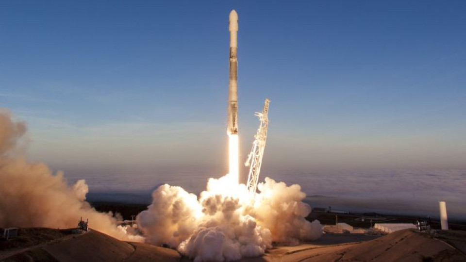 Илон Мъск е готов да продаде част от акциите на SpaceX, за да финансира сделката с Twitter | StandartNews.com