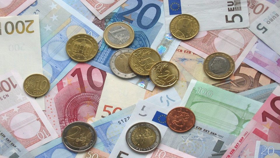 Брюксел ни поряза за Еврозоната заради законови проблеми | StandartNews.com