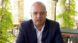 Туристическият министър алармира за фейк новини за България