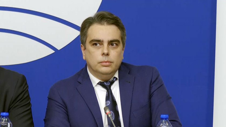 Асен Василев към Слави: Проваленият ви премиер лъже за милиардите | StandartNews.com