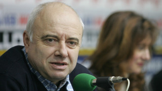 Васил Тончев пред "Стандарт": Кой може да стане златният пръст в парламента