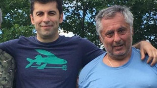 Бащата на Кирил Петков се намеси. Излезе с призив към България