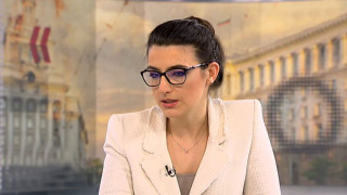 Лена отговори на Слави Трифонов. Кой е тряскал врати в МС