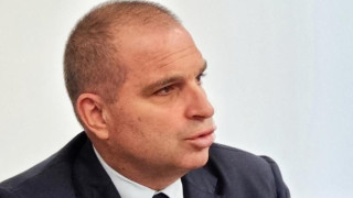 Караджов вади документи: Асен Василев искал да даде 1,3 млрд. на "фирми-крадци"