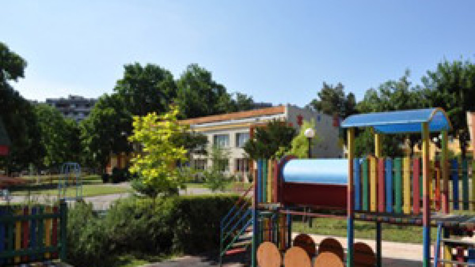 Община Бургас стартира нова образователна програма за непрекъсната работа на детските градини през лятото | StandartNews.com