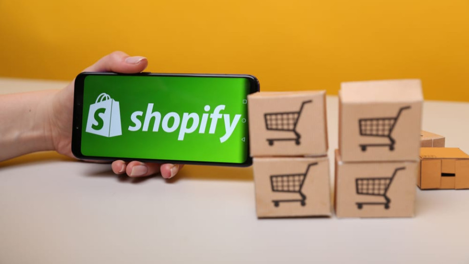 Twitter започва партньорство с Shopify | StandartNews.com