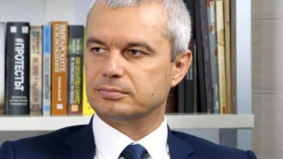 Костадинов срази Петков: Опасен е за управлението на страната