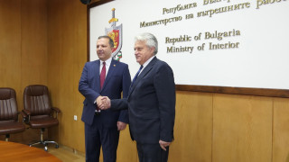"Открит диалог" - Рашков на среща с колегата си от РСМ Спасовски