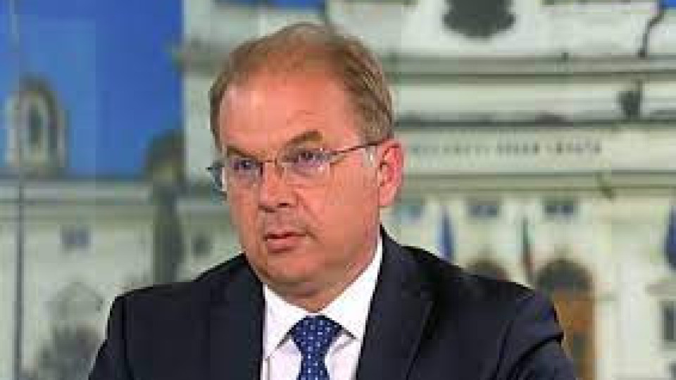 Радомир Чолаков разкри как парламентът е паднал в капана на ПП-ДБ за конституцията | StandartNews.com