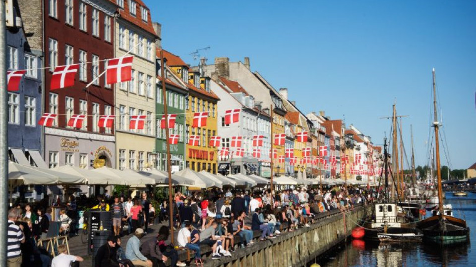 Ужас! Стрелба в най-големия МОЛ в Копенхаген | StandartNews.com