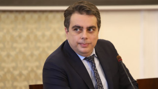 Асен Василев с нов ход за руските газ и нефт