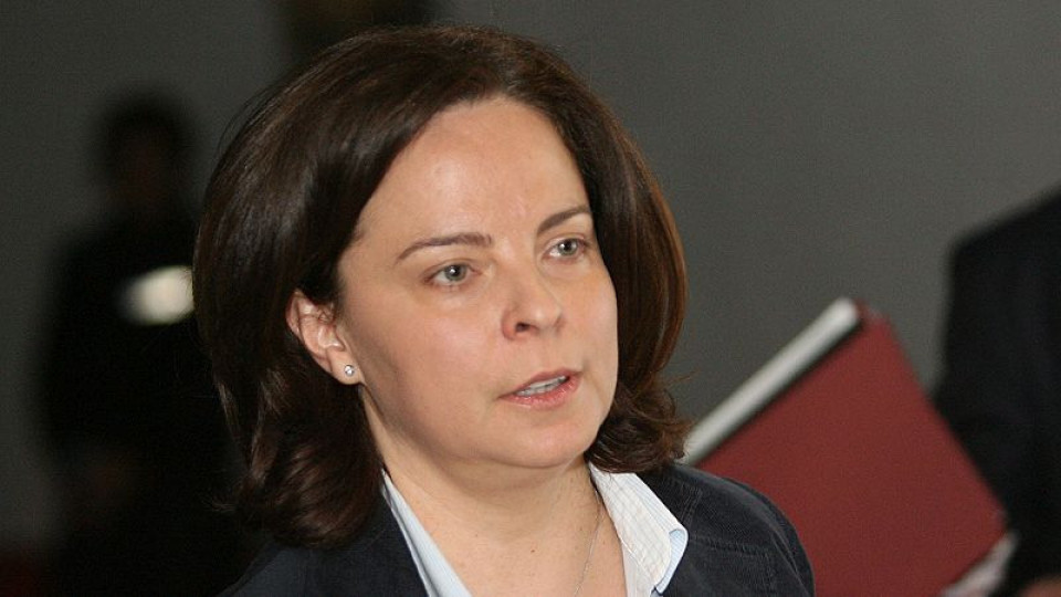 Бивша министърка катастрофира, нахвърли се на Бойко Рашков | StandartNews.com