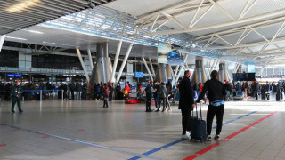 На летище София проверяват пътник за 11 минути