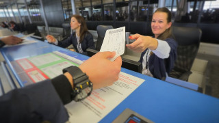 Летище София пуска повече гишета за чекиране на багаж