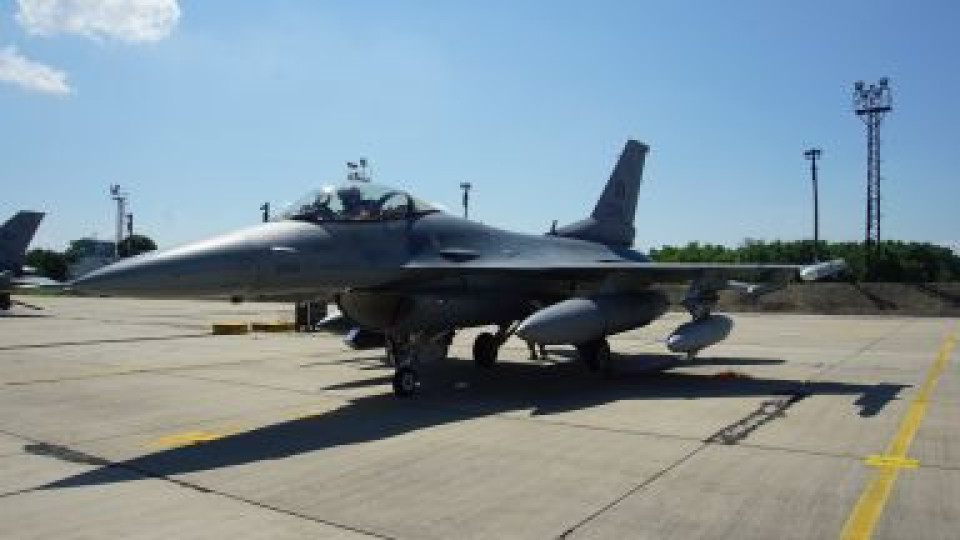 Какви са промените в договорите за самолетите F-16 | StandartNews.com