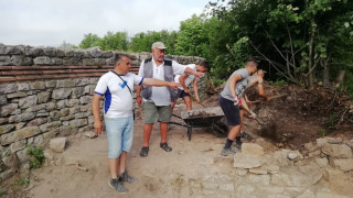 Разкопките на Мисионис почнаха. Гневни въпроси към културния министър