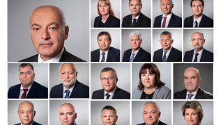 Нонстоп служебни кабинети! Какъв е шансът това да се случи?