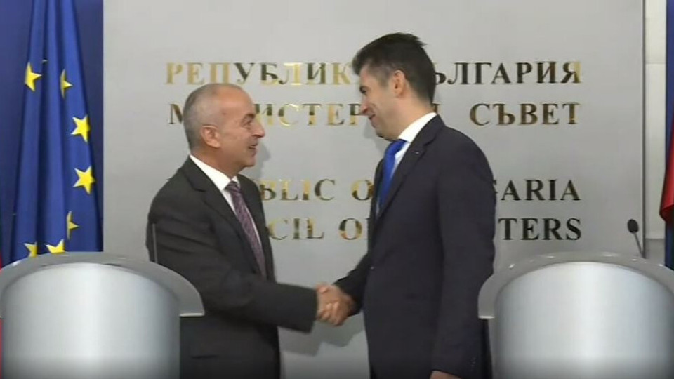 Служебното правителство отмени три решения на кабинета "Петков" | StandartNews.com