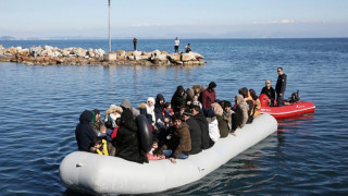 Бежанка от Афганистан роди в лодка насред Марица