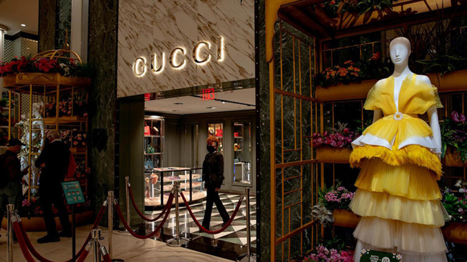 Луксозните марки Gucci и Tiffany успешно стартираха проекти, свързани с NFT, въпреки спада на пазара | StandartNews.com