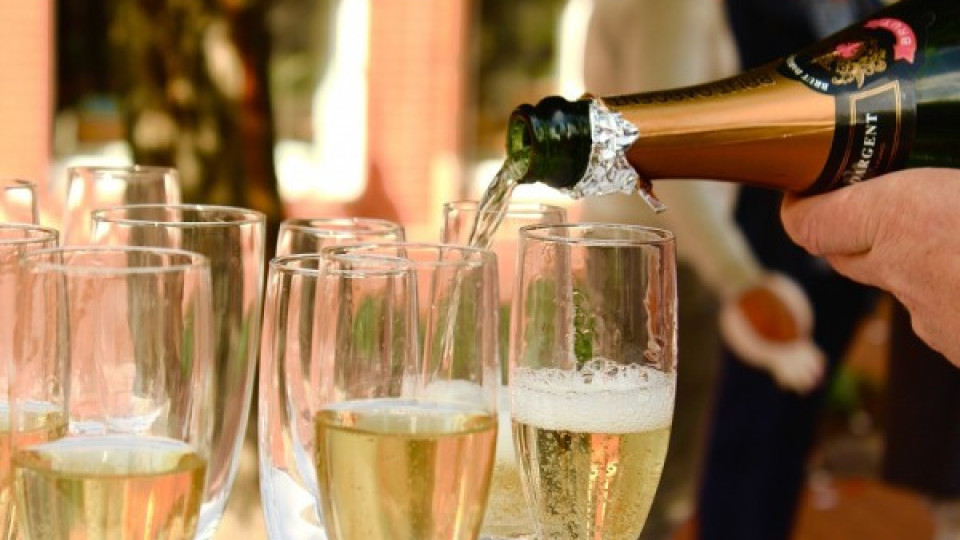 Завладяващата история на шампанското, създадено на 4 август | StandartNews.com