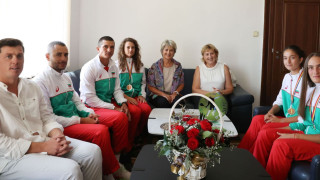 Весела Лечева поздрави наши млади шампионки по тенис