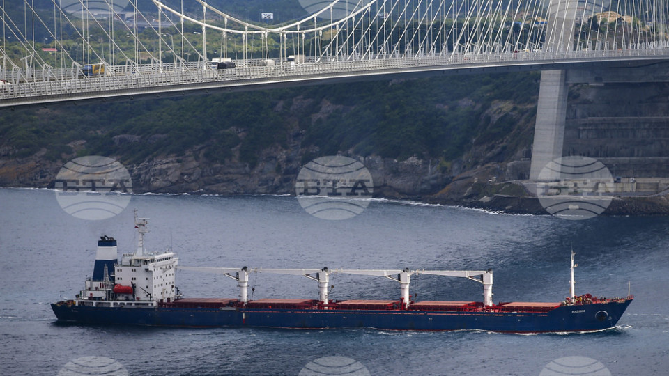Турция посрещна първия кораб с украинско зърно | StandartNews.com