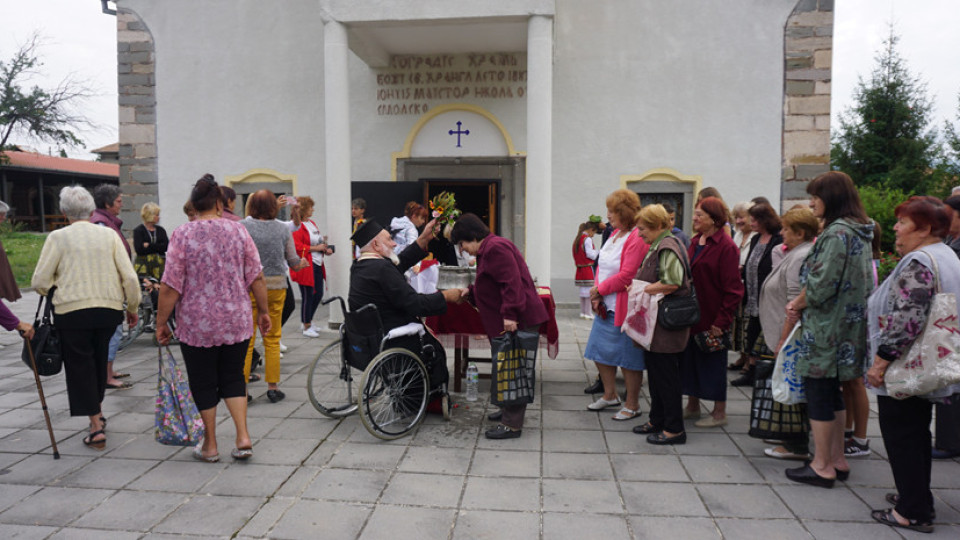 „Българските добродетели“ в помощ на хората и вярата | StandartNews.com