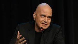Слави пита вярваме ли на Асен, Бойко и Корнелия за парите им