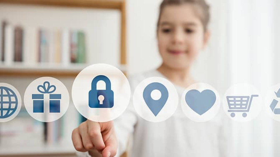 Какво не трябва да споделят децата в интернет. 10 правила | StandartNews.com