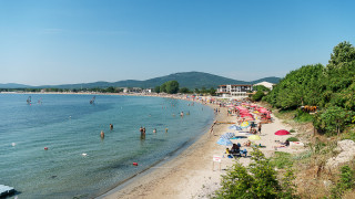 Български плаж шокира! Възможно ли е това