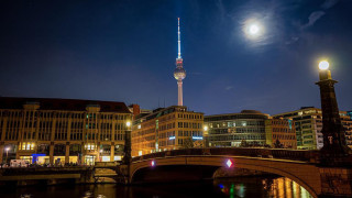 Берлин се чуди какво да прави с красивите си газови фенери