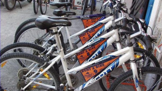 Франция дава 4000 евро на хора, които заменят колата си с електровелосипед