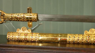 В меча на Кубрат има код, разкрит от Леонардо